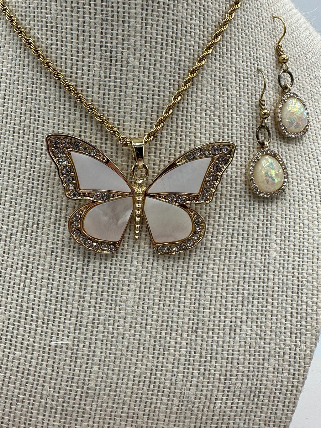 Shell Coquillage Butterfly Pendent w/ Matching Earrings