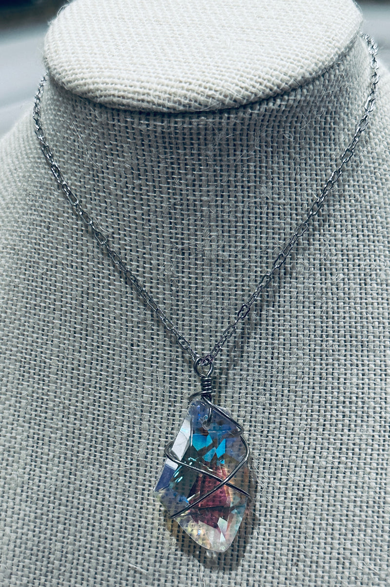 Clear Crystal Wire Wrapped Stone Pendent w/ Matching Beaded Earrings (Clearance)