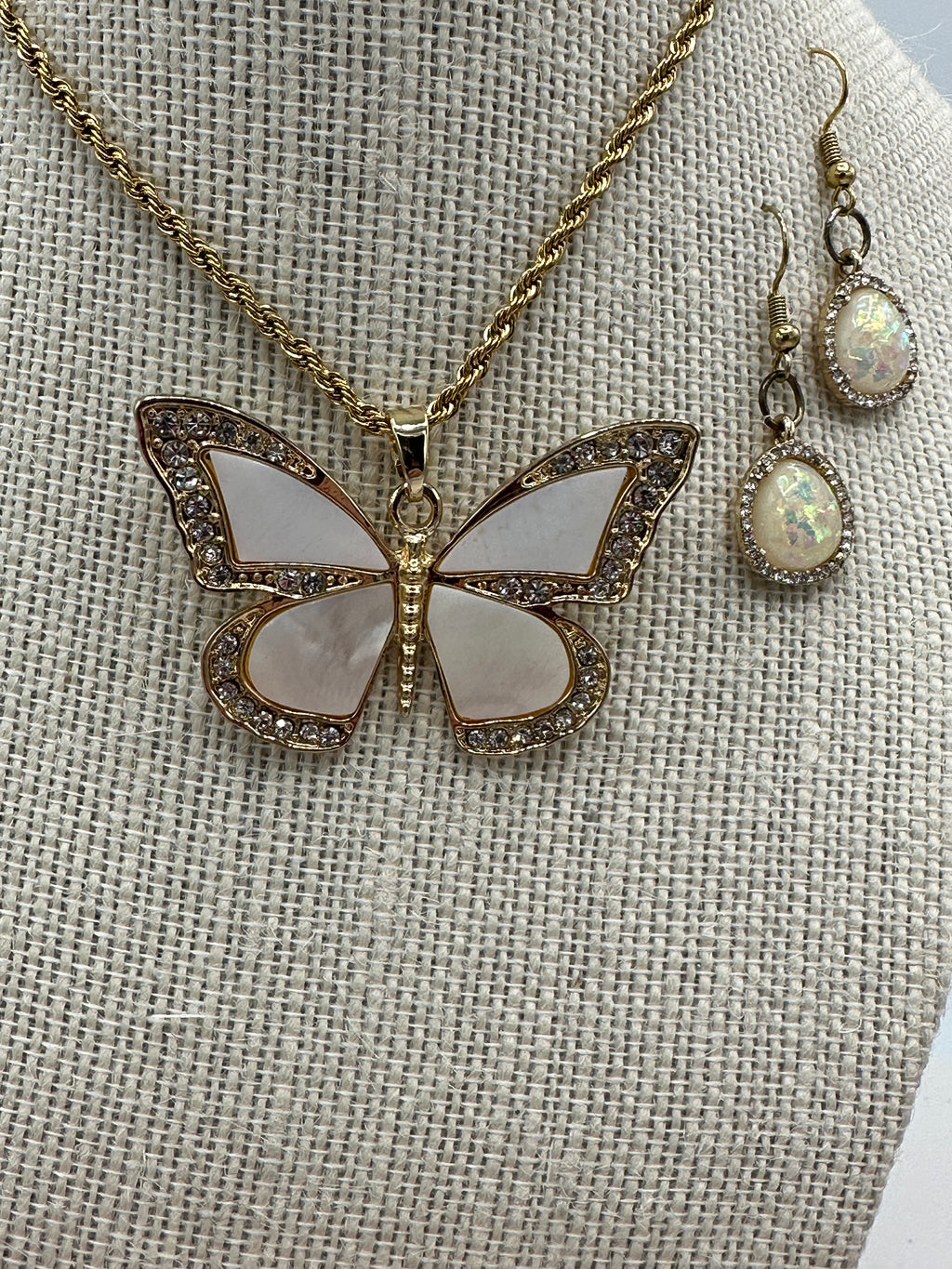 Shell Coquillage Butterfly Pendent w/ Matching Earrings (Clearance)