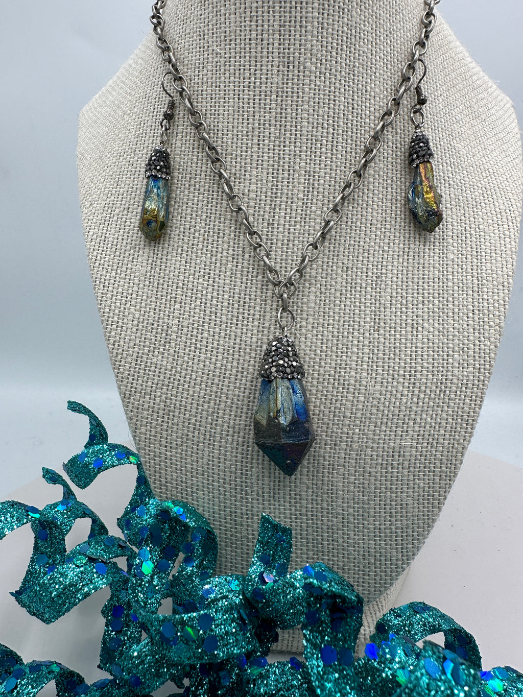 Metallic Stone Pendent on Brushed Silver Chain w/Matching Earrings (Clearance)