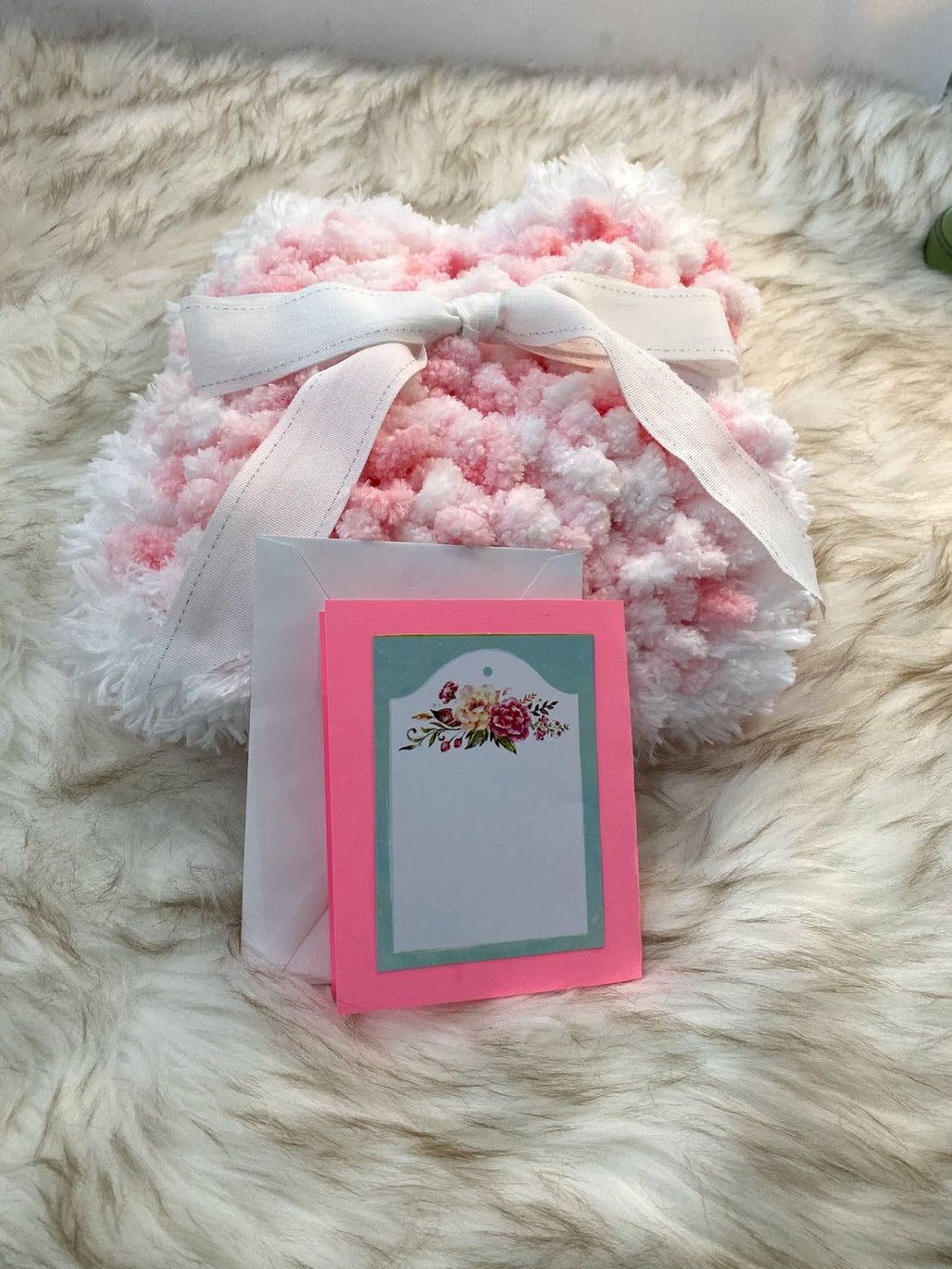 Specialty Yarn Pink Cloud Gift Bag W/Button
