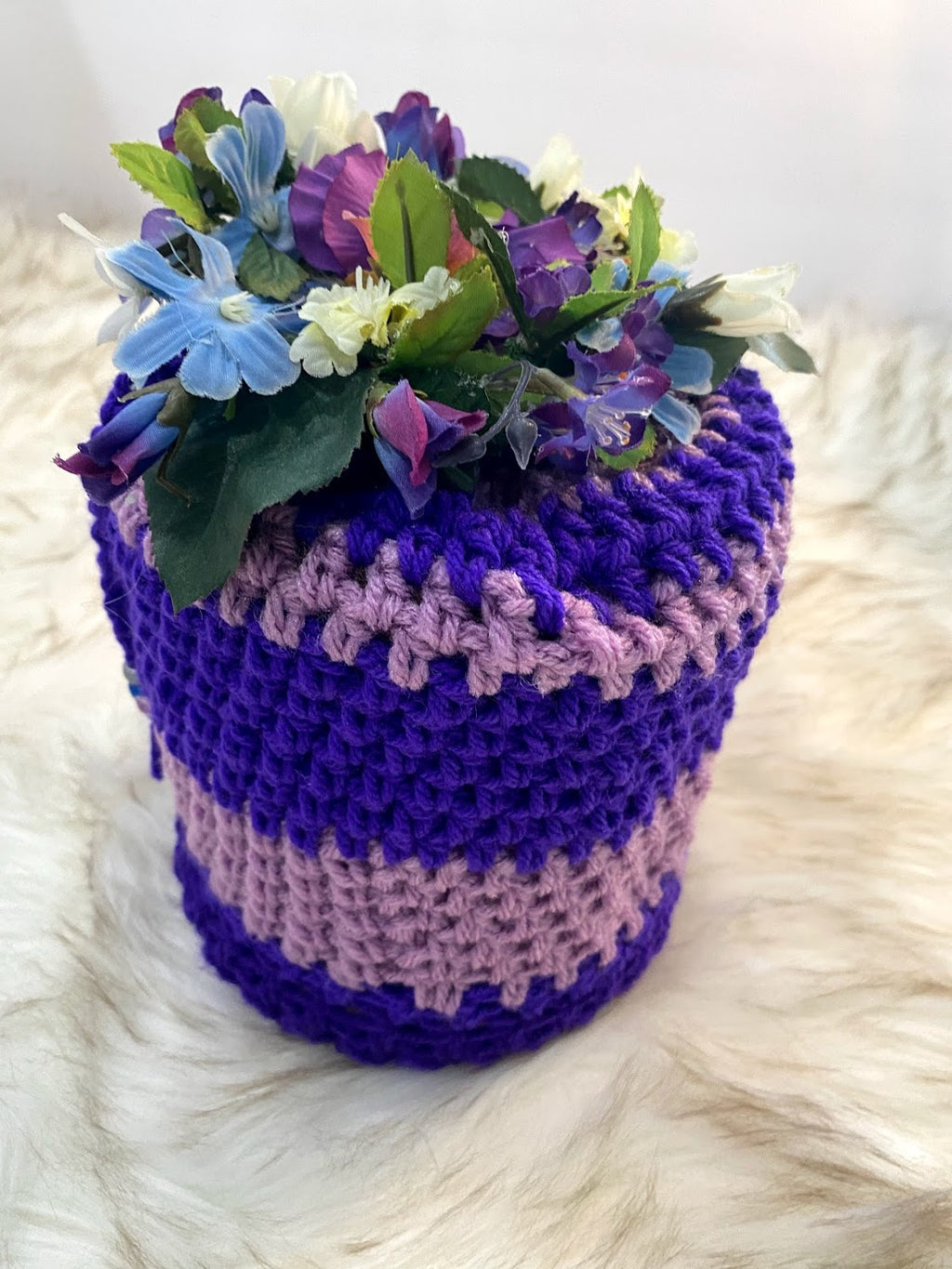 Purple & Lavender Container Gift Bag w/Large Floral Embellishment