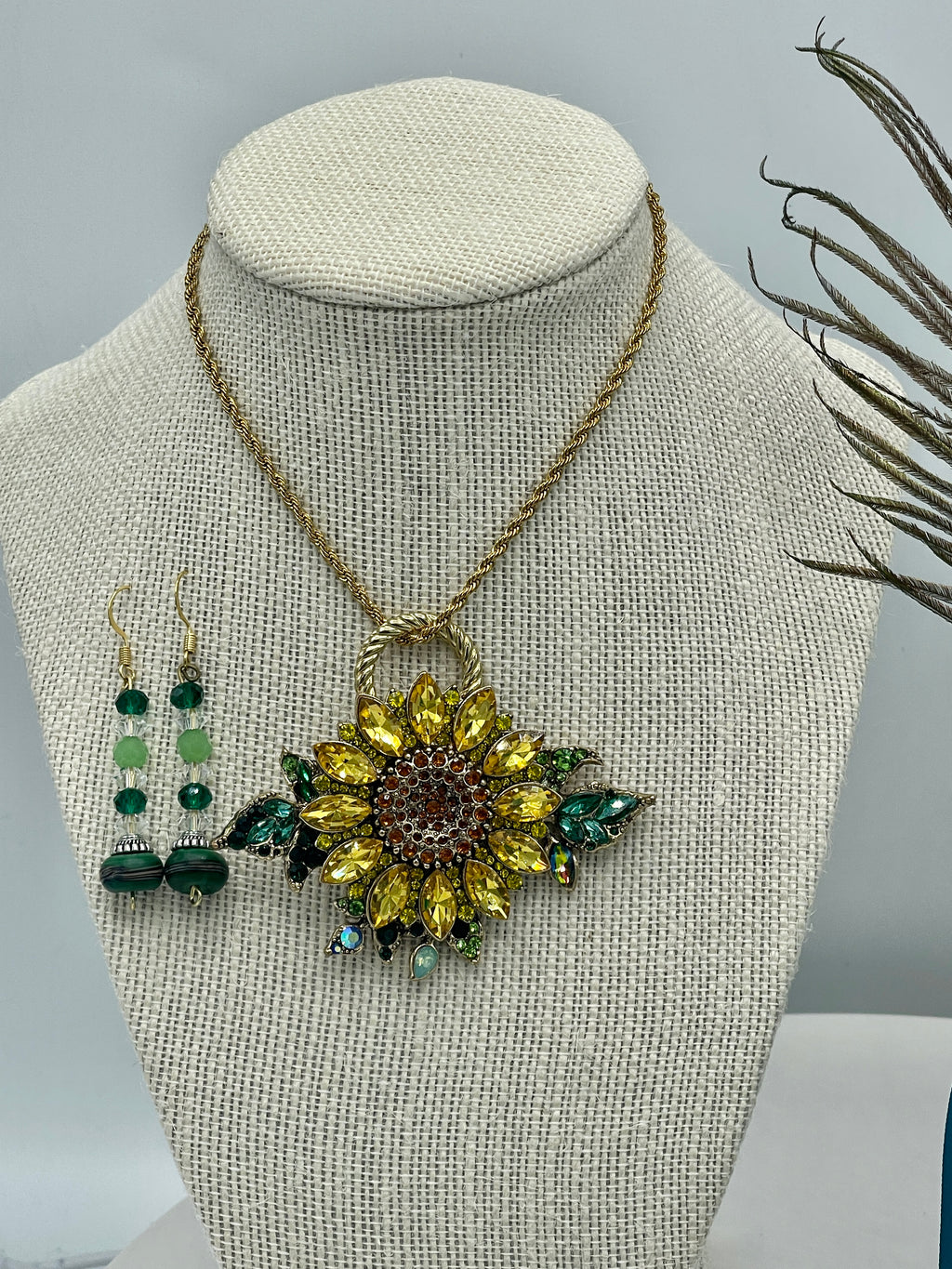 Sunflower Pendent Necklace & Hypo-Allergenic/Nickel Free Earring Set (Clearance)