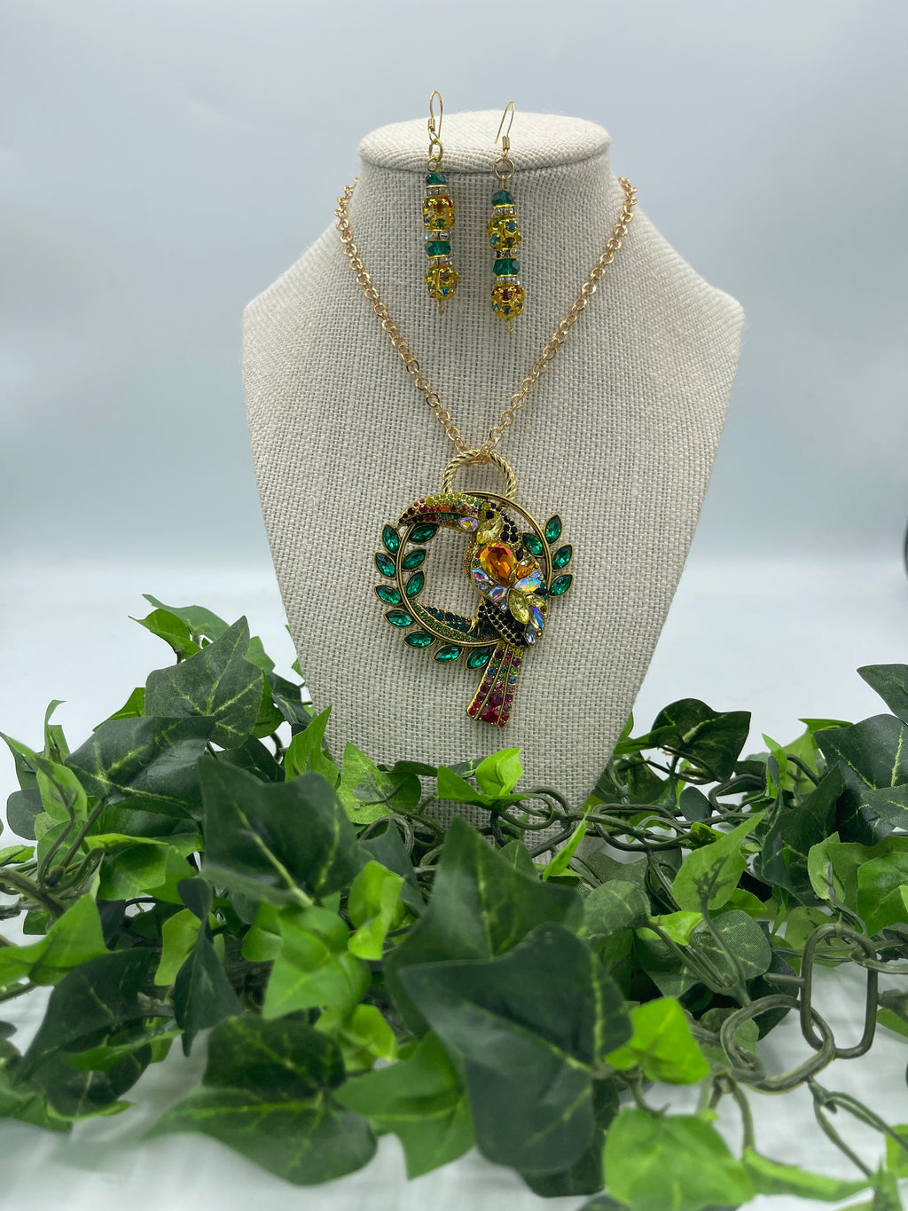 Toucan Sam Rhinestone Pendent & Matching Beaded Hypoallergenic Earrings (Clearance)