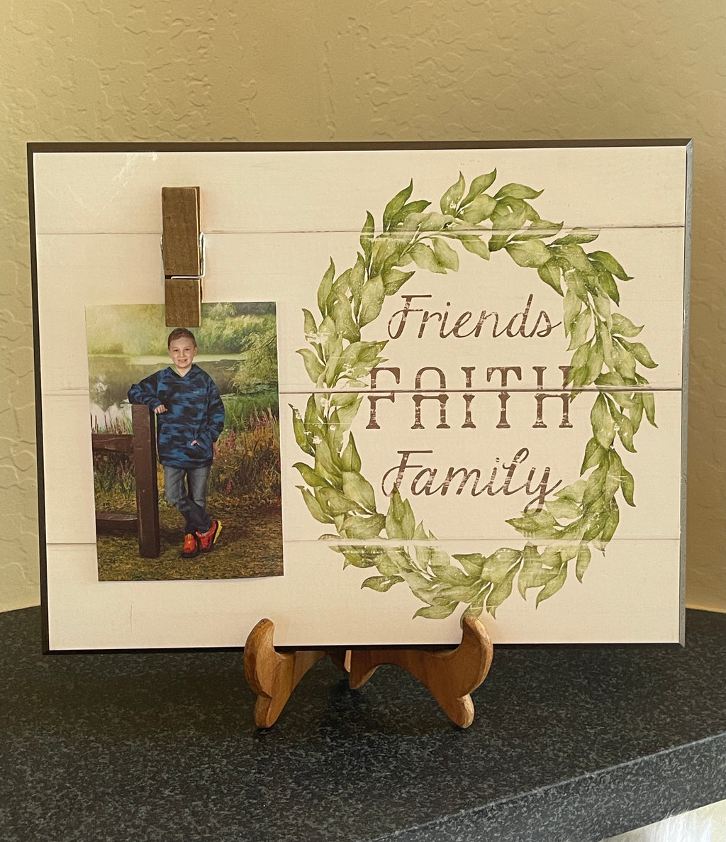 Friends, Faith & Family Plaque & Gather Sign Set