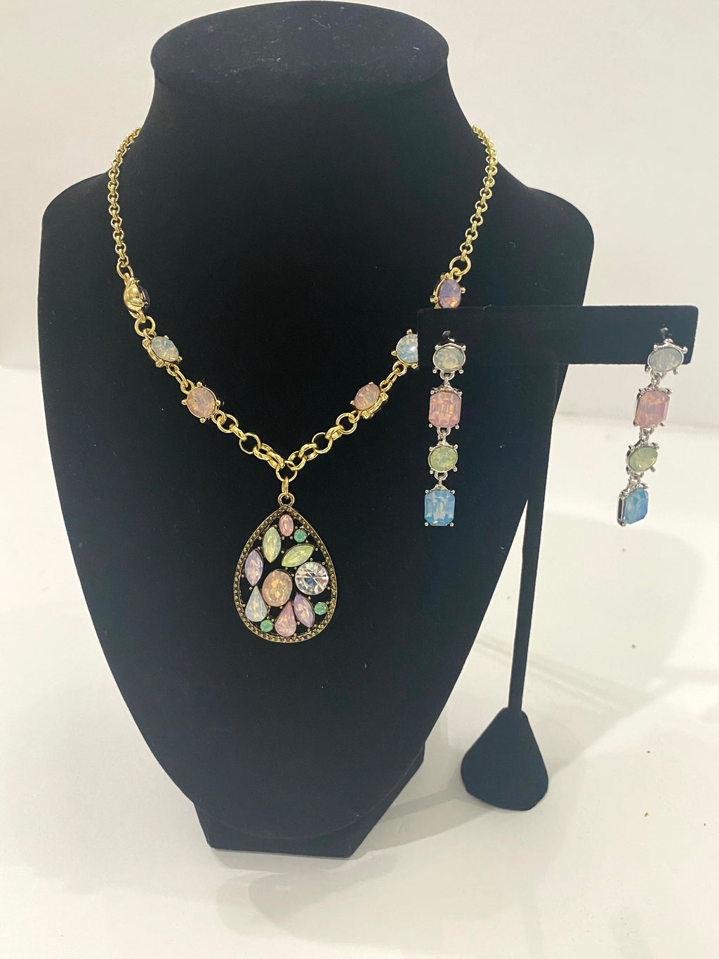Multi-Colored Pink, Lavender, Blue & Green Pendent Necklace w/Earrings