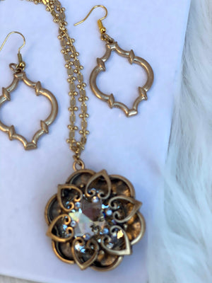 Gold Heart Scroll Pendent & Gold Scroll Earrings